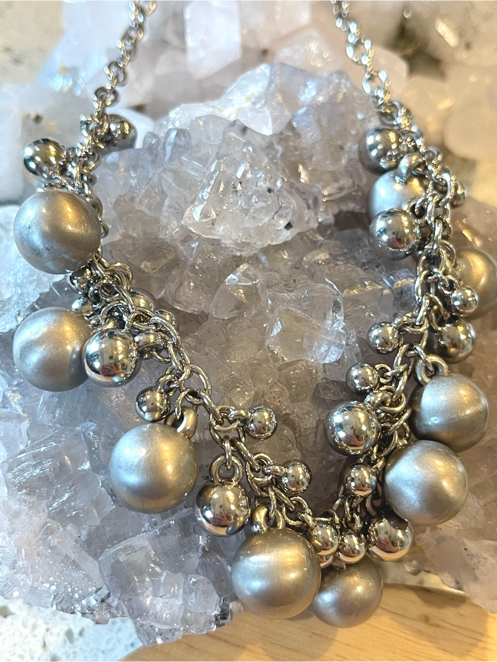 🌑NWT Lia Sophia Retired ‘Pop the Bubbly’ Necklace🌑 - Picture 3 of 3